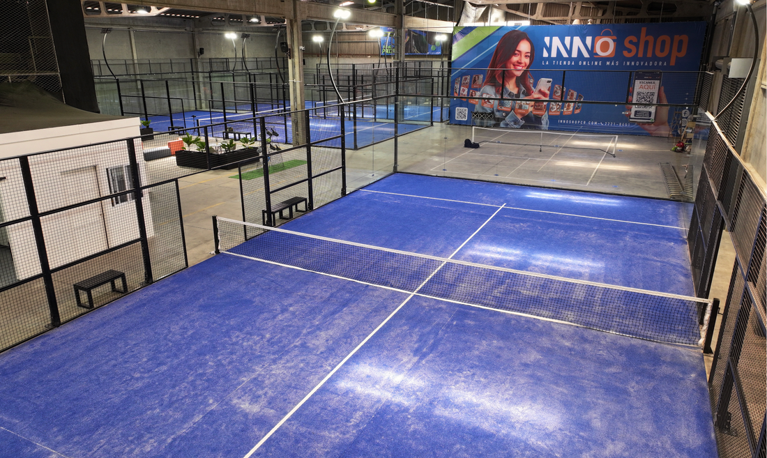 Somos un complejo de 3 canchas profesionales de Padel y 1 de Pickleball